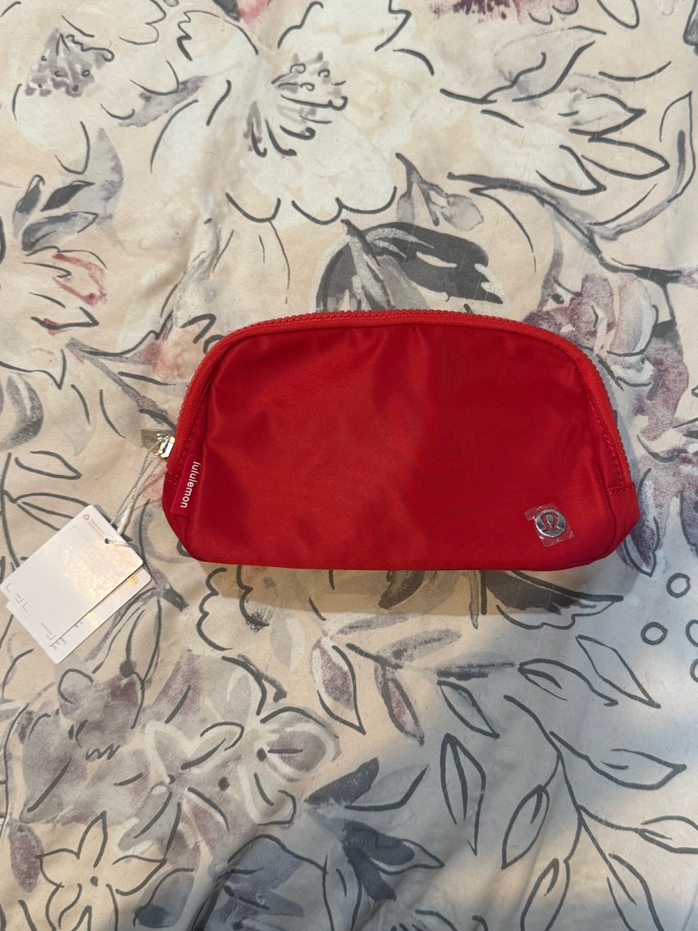 NWT Lululemon Everywhere Belt Bag
